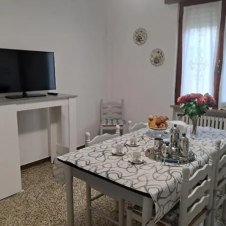 Διαμέρισμα Demi House Πεσκιέρα ντελ Γκάρντα